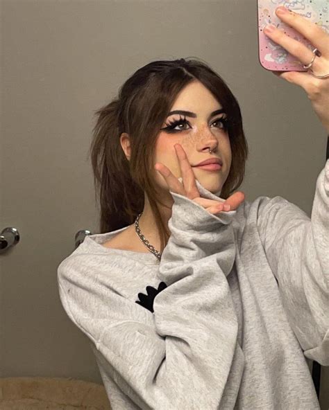 This 20-year old social media stars toony makeup looks make her one of the most popular e-girls online. . Hannahowo leaked of
